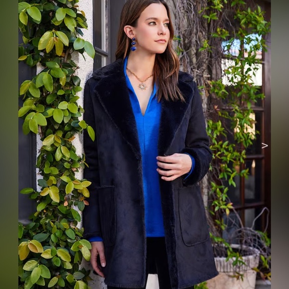 Karen Kane black vegan suede black jacket with faux furPockets. Size Medium. - Picture 5 of 6